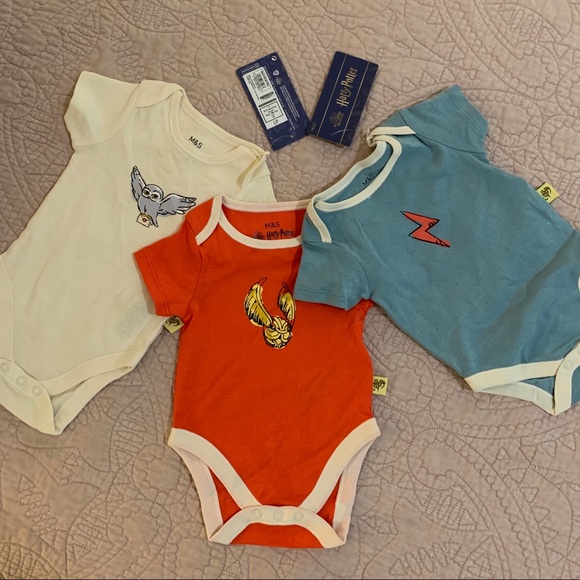 M&S | Three-pack of Harry Potter Onesies - Picture 1 of 5